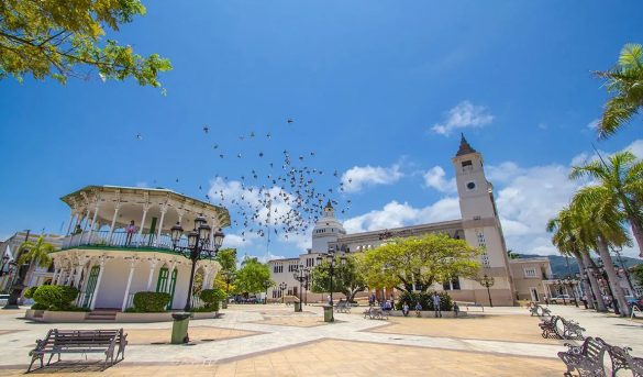 Advierte taxistas dañan el turismo en Puerto Plata