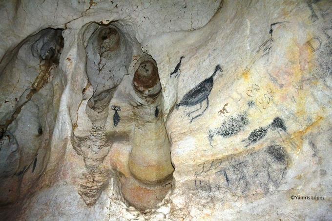 Abinader designa comisión para convertir Cuevas del Pomier en la capital prehistórica del país