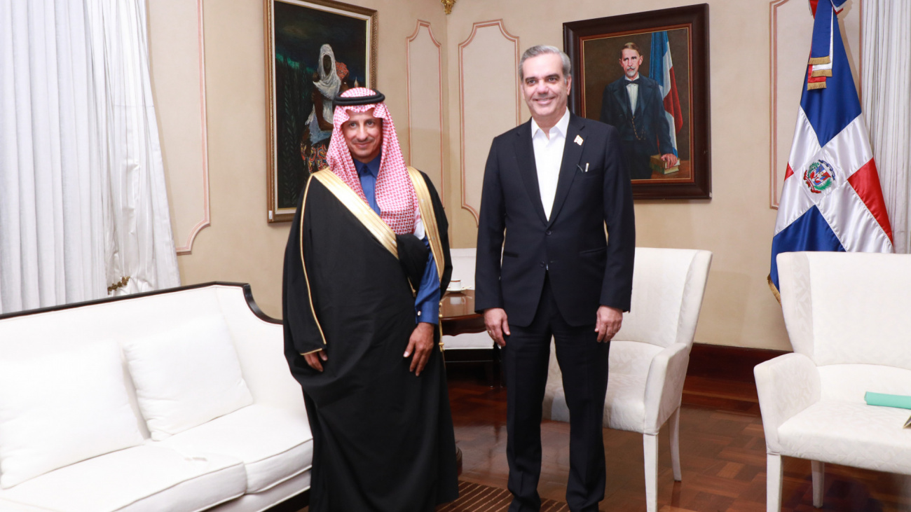 Ministro de Turismo de Arabia Saudita aborda plan de inversión en visita a Abinader
