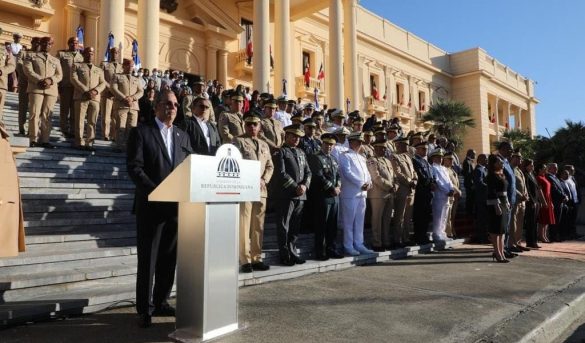 Presidente Abinader encabeza homenaje a la Bandera