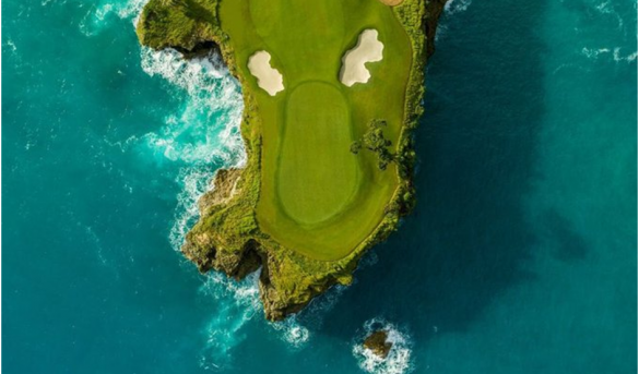 República Dominicana cuenta con 25 Campos de golf, 39 de estos poseen hoyos con vista al mar