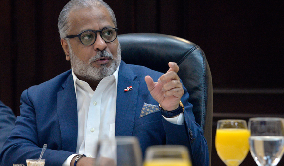 República Dominicana aun resiste tres líneas aéreas nativas más; hacia allá vamos”