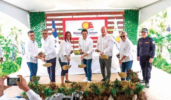 Turismo construirá el sistema sanitario en Las Galeras