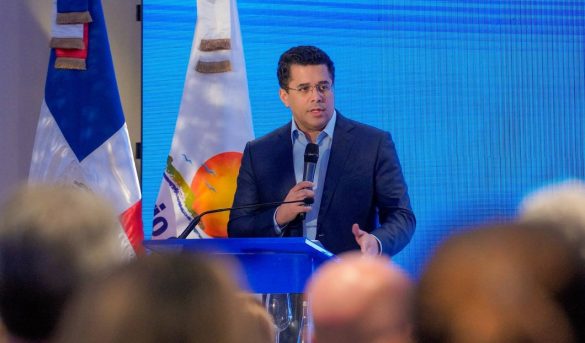 Ministro de Turismo conversa con inversionistas turísticos para agilizar trámites