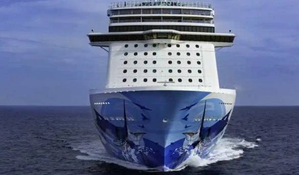 Diario norteamericano Usa Today critica trato dado a pasajeros en crucero que encalló en Puerto Plata; cruceristas expresan disgusto
