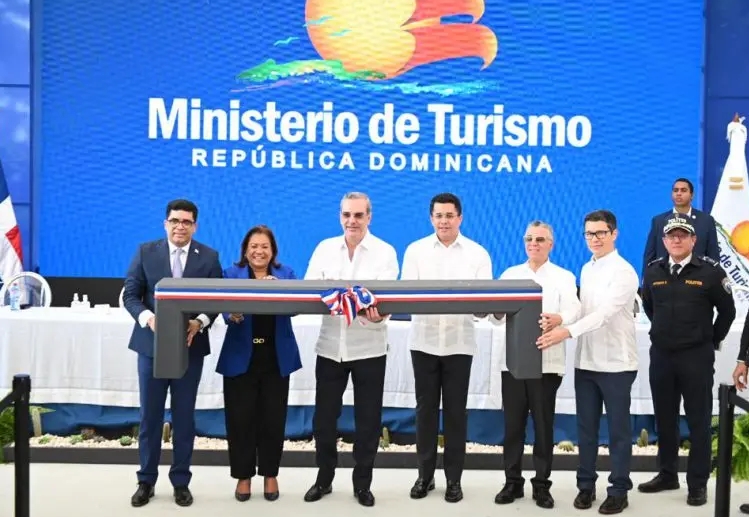 Turismo invertirá 550 millones de pesos para remozar malecón de SDE