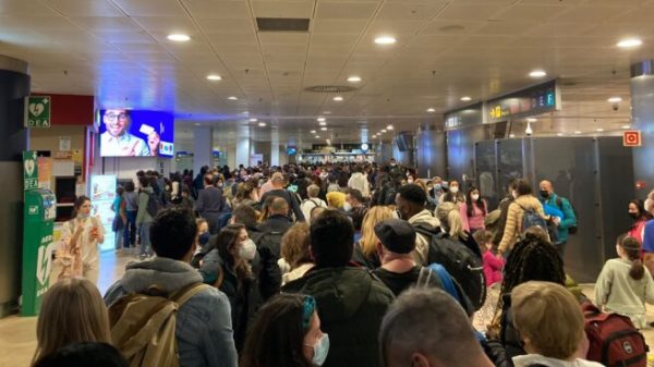 Más de 3.000 pasajeros perdieron su vuelo en Semana Santa