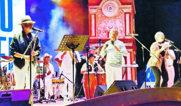 Grupo Maniel deleita público de Feria del Libro 2022