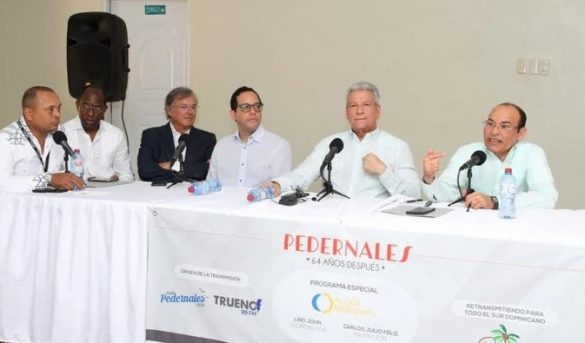 Gobierno supervisa avances proyectos turísticos en Pedernales