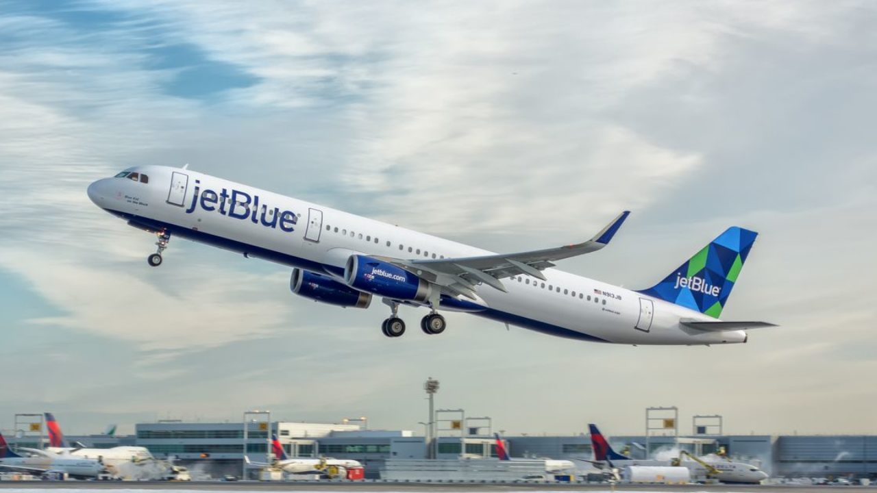 Autoridades Dominicanas plantean a JetBlue pasaje inferior a US$500 para diáspora