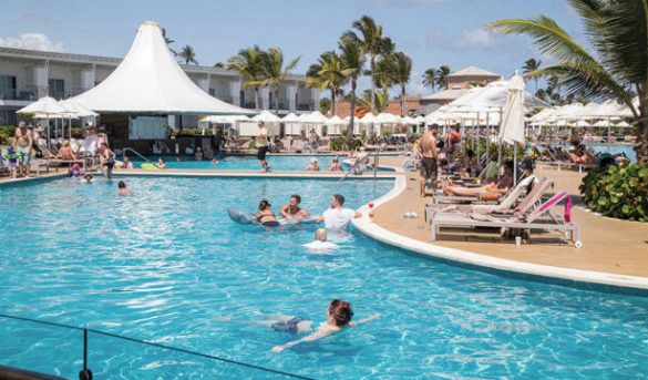 El sector turístico en RD generó divisas por US$700 MM en el mes de abril