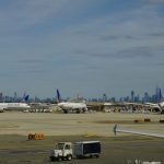 United sigue a American y Jetblue al cancelar 50 vuelos diarios
