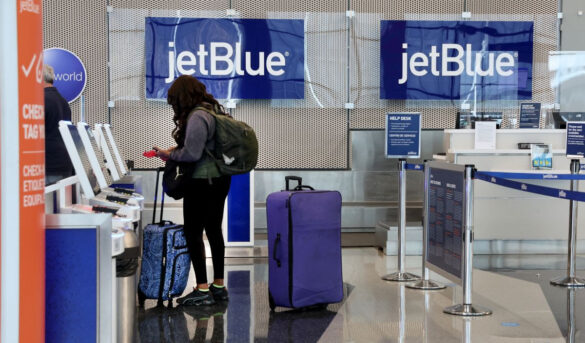 JetBlue promueve últimas ofertas de verano con vuelos que inician en $49 a ciudades de EE.UU. e islas del Caribe como República Dominicana y Puerto Rico