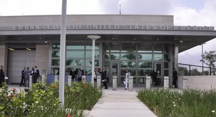 Este martes Embajada EE.UU. ofrecerá servicios consulares de forma normal en SD, pero no en Punta Cana y Puerto Plata