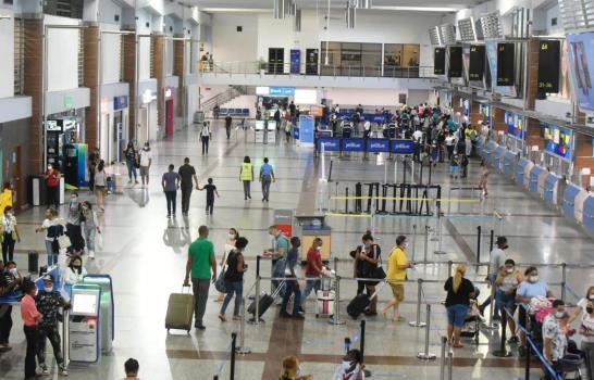 Líneas aéreas acogen resolución que elimina cobro de Tarjeta de Turista a dominicanos