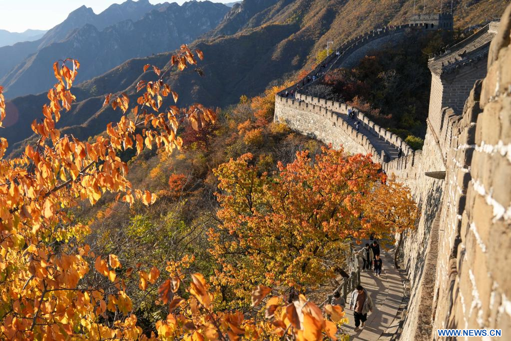 Turistas visitan la sección Mutianyu de la Gran Muralla en Beijing