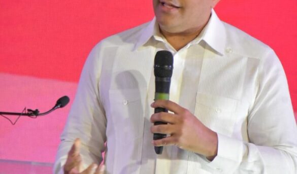 Ministro de Turismo David Collado dice RD seguirá fortaleciendo conectividad aérea con EEUU