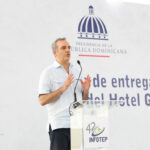 Gobierno instalará escuela de formación turística en emblemático hotel Guarocuya de Barahona
