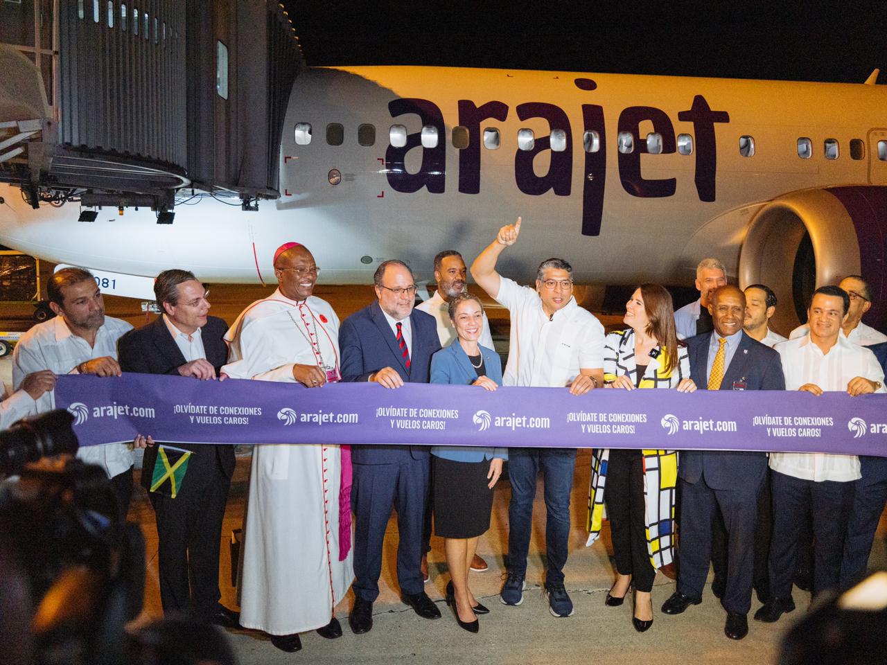 Arajet estrena enlace histórico entre Santo Domingo y Kingston