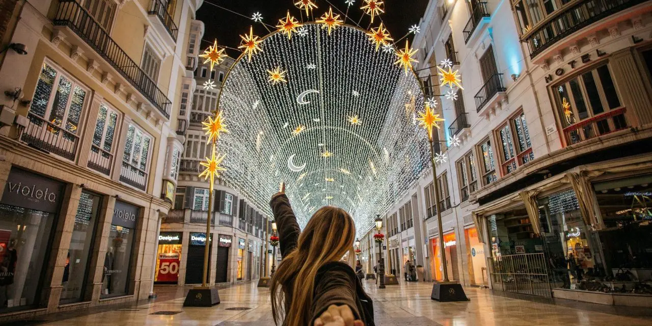 La Navidad da la bienvenida al turismo de luces
