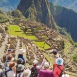 Cientos de turistas varados en Machu Picchu por protestas en Perú