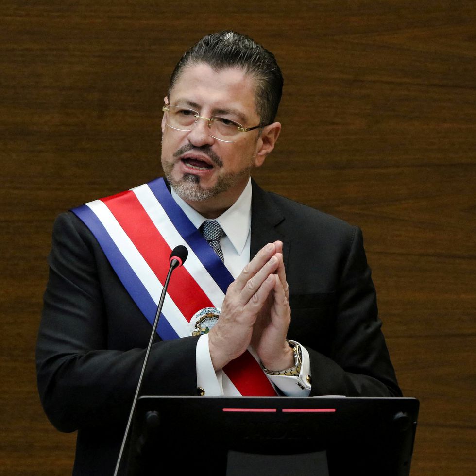 Presidente de Costa Rica plantea crear ruta turística con RD y Panamá