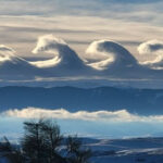 El impresionante fenómeno de unas nubes con forma de olas que sorprendió en el cielo de EE.UU.
