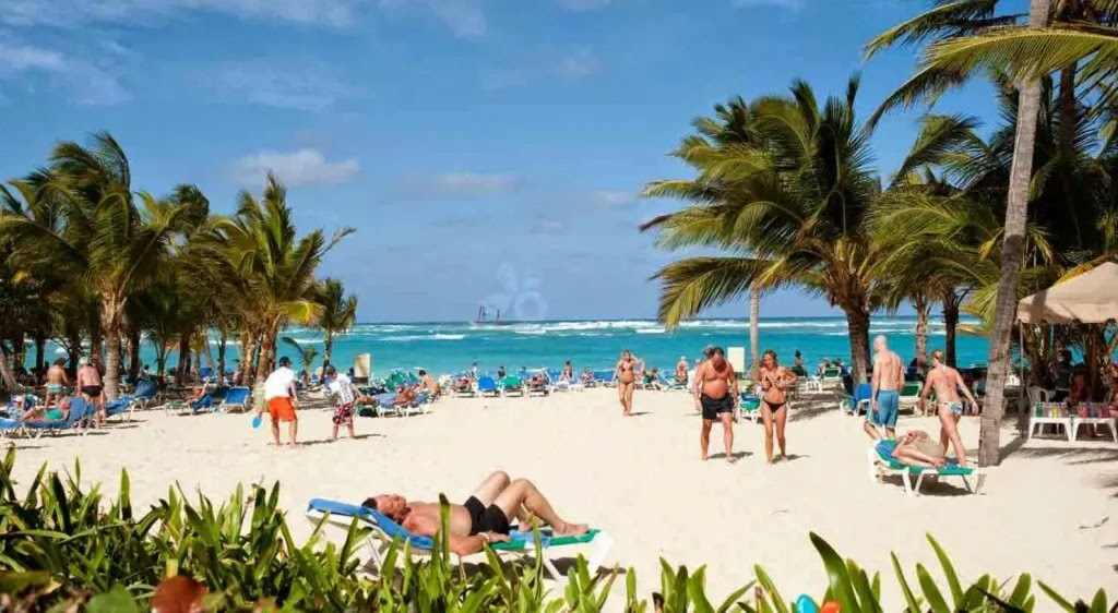 Turismo en el Caribe repunta, con Cancún y R.Dominicana a la cabeza