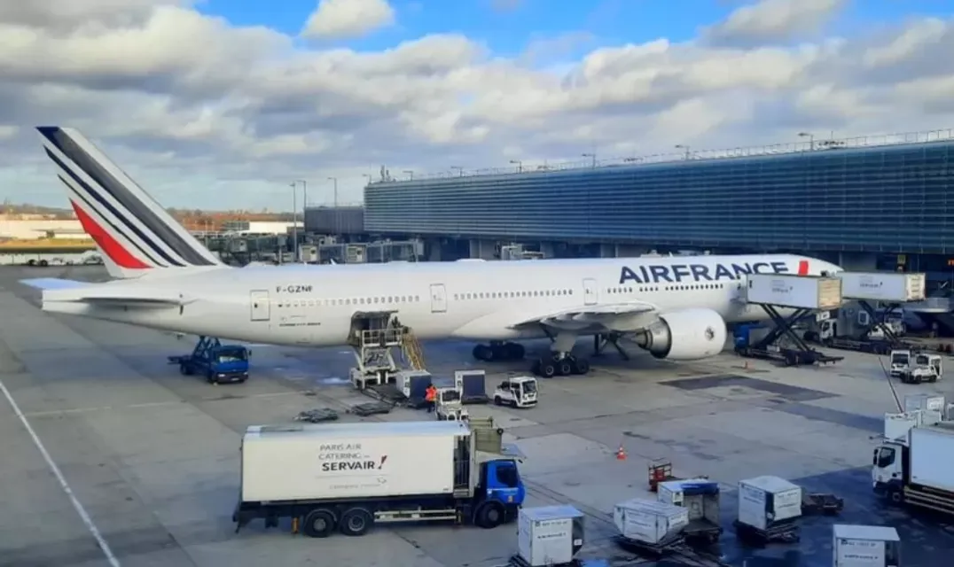 Duro golpe al turismo francés, Air France cancela operaciones en RD