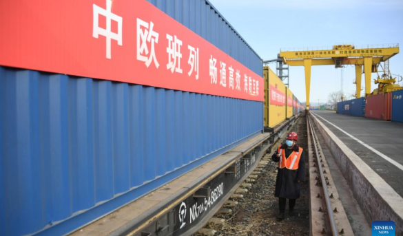 Beijing comienza primer servicio directo de trenes, China-Europa