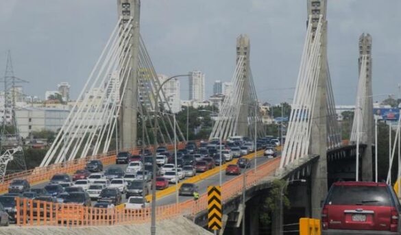 Miles retornan a Santo Domingo por autopista Las Américas tras finalizar carreteo