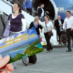 Retiro del pago de tarjeta de turista sería solo para los dominicanos