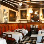 El restaurante más antiguo del mundo está en Madrid: abierto desde 1725 y especializado en cochinillo segoviano