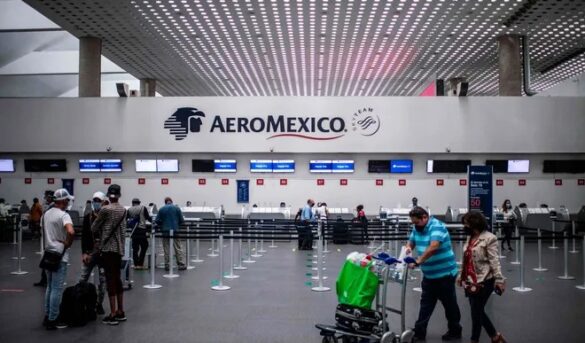 México: turista enseña técnica para evitar pagar la maleta extra