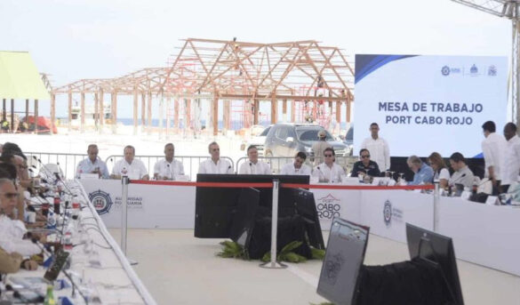 Abinader preside mesa de trabajo en Cabo Rojo para definir proyectos turísticos