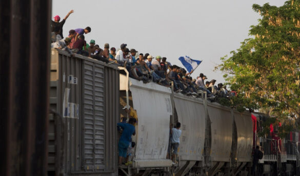 Empresa suspende trenes de carga por flujo de inmigrantes