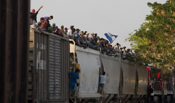 Empresa suspende trenes de carga por flujo de inmigrantes