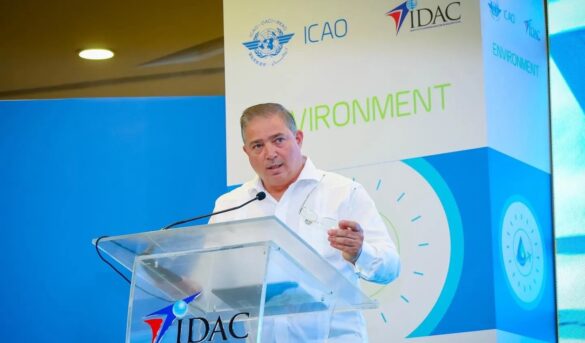 Director del Idac, Héctor Porcella: Ley de fomento a la aviación civil afianzará turismo y abaratará pasajes