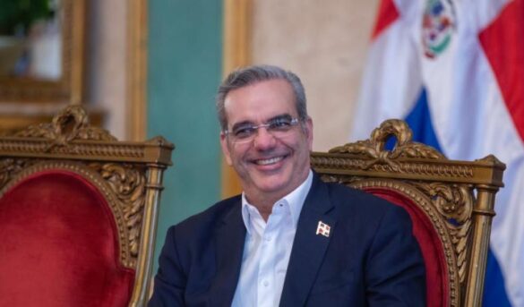 Abinader negoció el contrato de los aeropuertos por otros treinta años