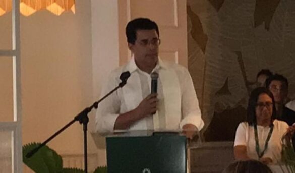 Collado asegura que Samaná se convertirá en un paraíso