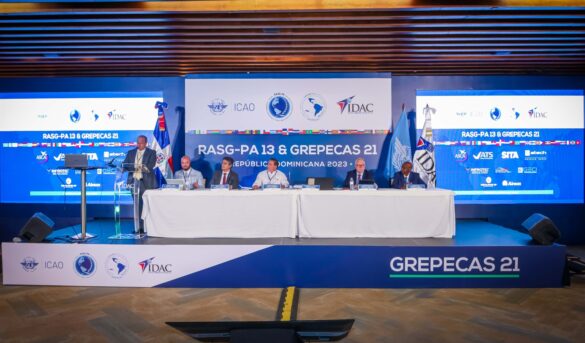 Líderes de aviación civil definen pautas para mejorar navegación