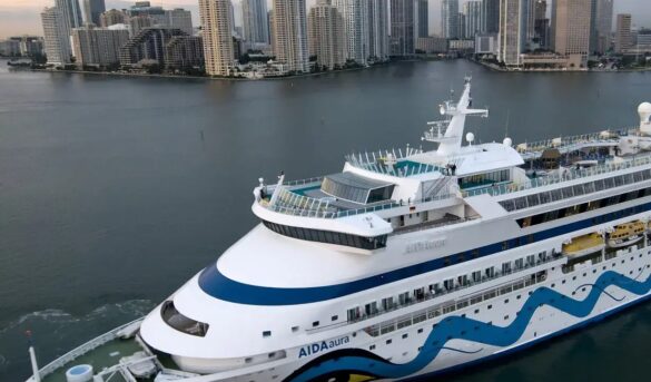 Empresa estafa turistas; vendió viaje por tres años