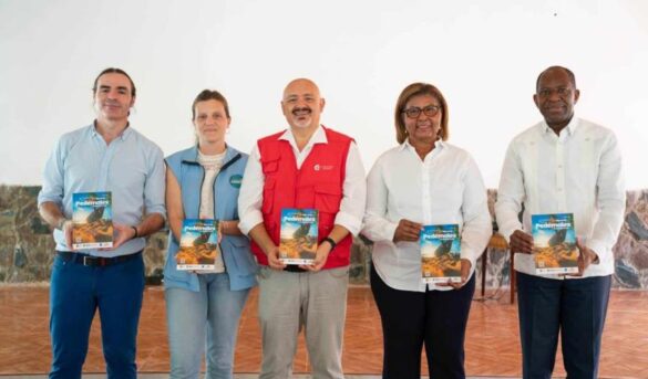 Presentan primera Guía Ecoturística de Pedernales