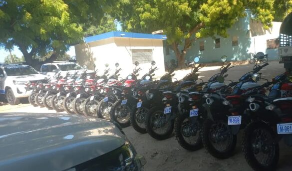 Gobierno refuerza seguridad para recibir turistas en Pedernales