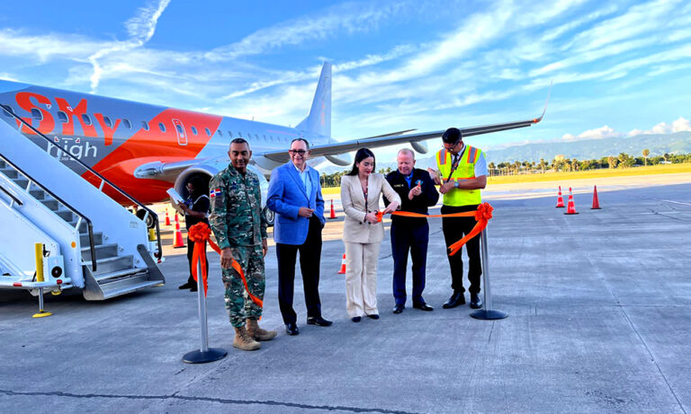 Aerolínea Skyhigh Dominicana presenta ruta Santiago-Miami