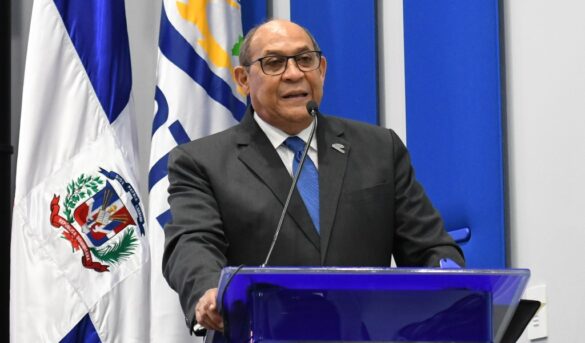 «Próximamente vamos a inaugurar la escuela de hotelería y turismo en Barahona»