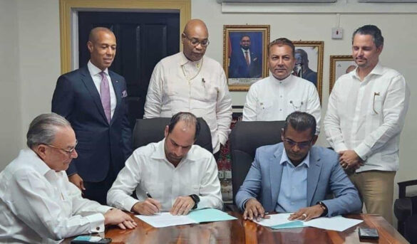 Grupo Puntacana firma acuerdo para construir y operar terminal de aeropuerto de Guyana