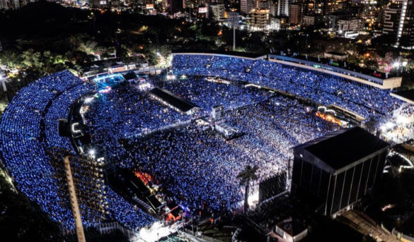El concierto de Juan Luis Guerra se convierte en una bomba política
