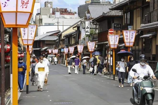 El distrito de geishas de Kioto se opone al exceso de turismo