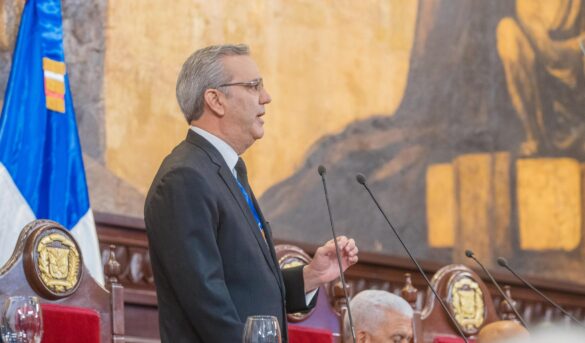 Expansión y modernización de los puertos impulsan turismo y economía, sostiene Abinader